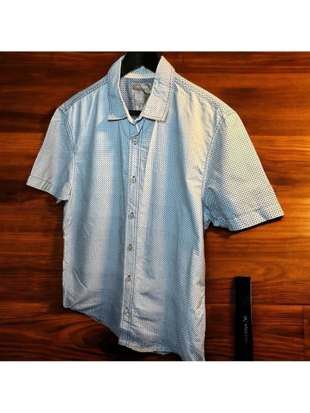 Guess Short Sleeve Shirt SZ M - Picture 2 of 8